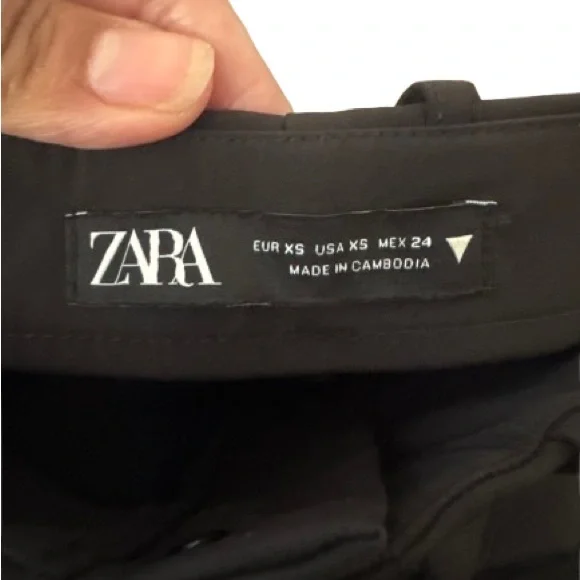 Zara Women’s Black Utility Mini Skirt Modern With Side Pocket Design Sz XS - Picture 7 of 7